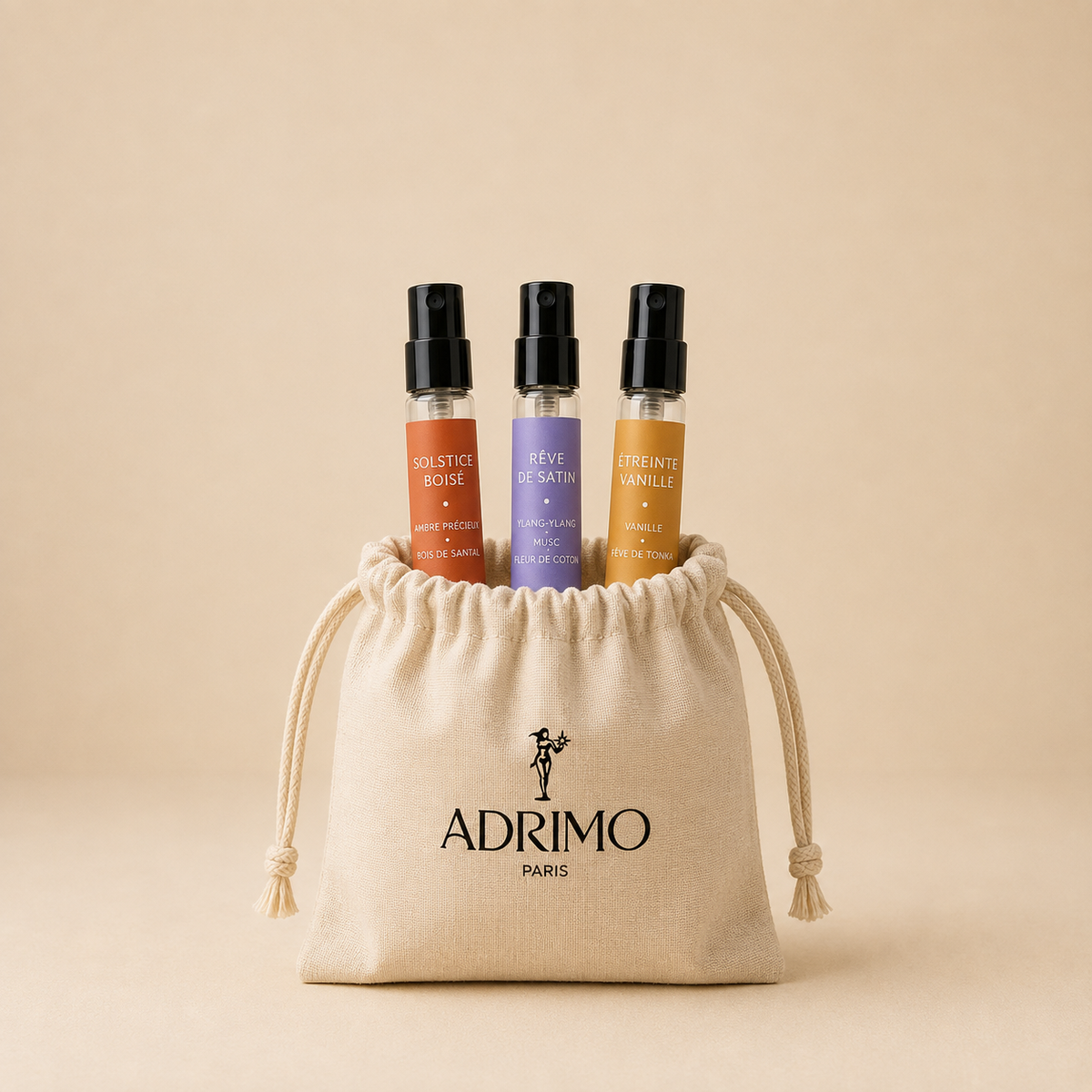 Bougie parfumée Adrimo Paris créant une atmosphère douce et chaleureuse dans un intérieur