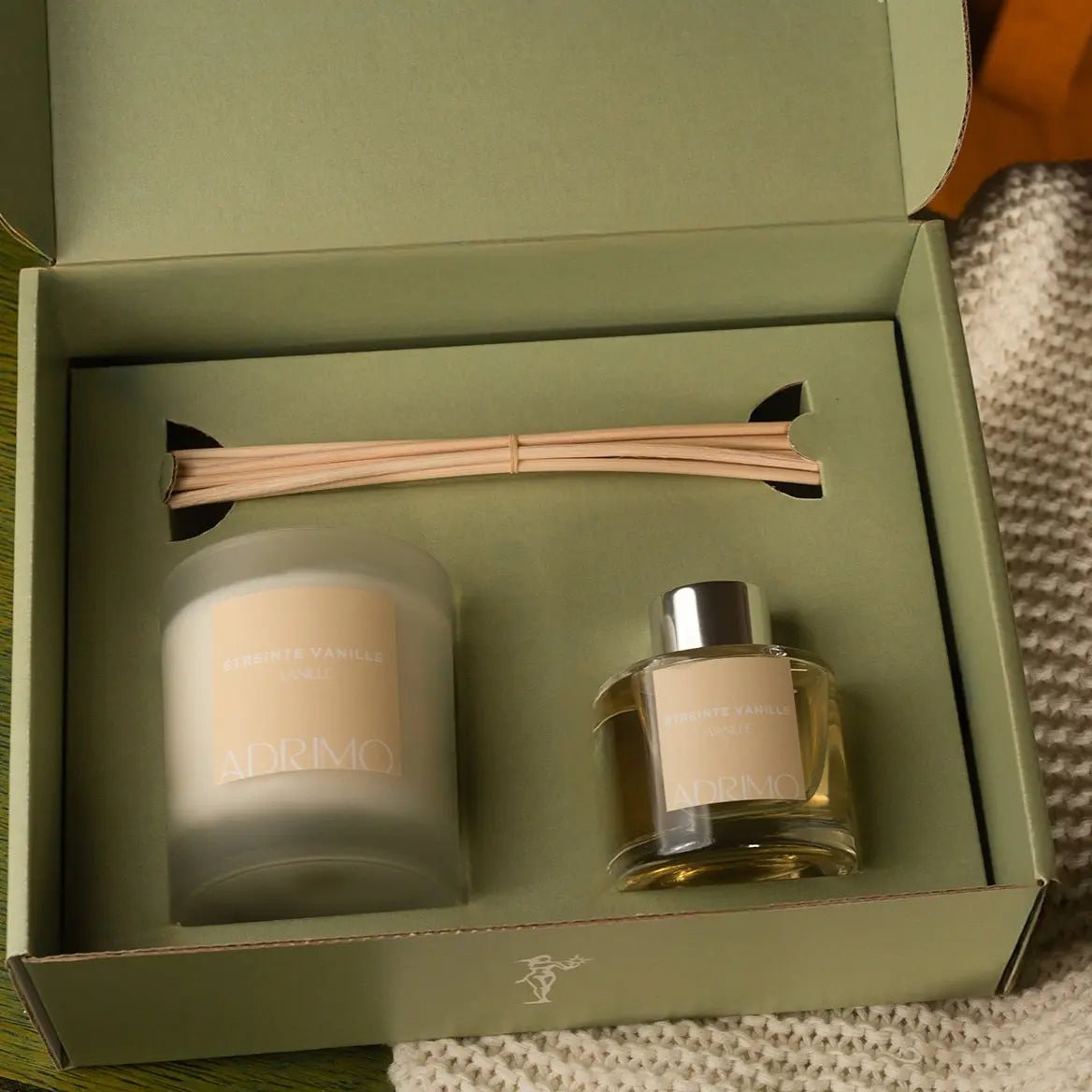 Coffret naturel Étreinte Vanille Bougie et Diffuseur Adrimo Paris