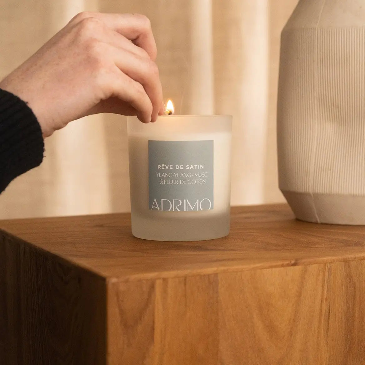 Bougie parfumée naturelle Fleur de Coton, Ylang-Ylang & Musc 30cl Adrimo Paris